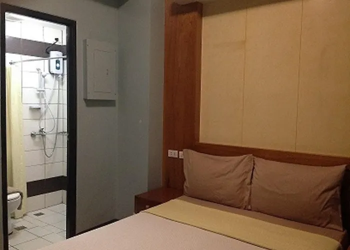 Leesons Residences 2* Manila