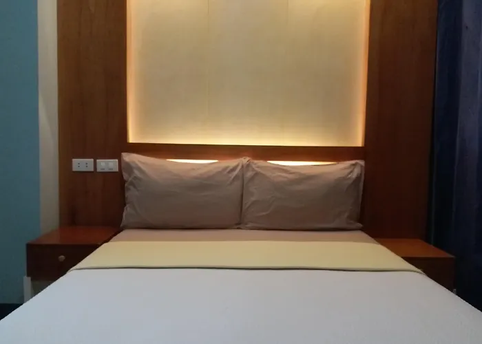 Leesons Residences Hotel Manila