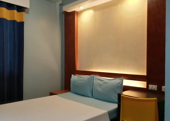 Leesons Residences Hotel Manila
