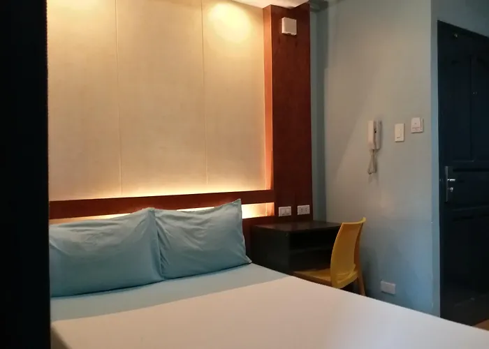 Leesons Residences 2*