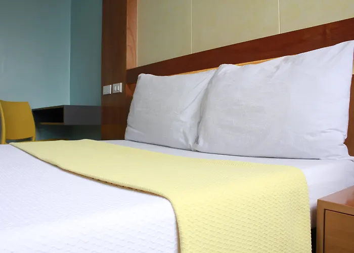 Hotel Leesons Residences Manila