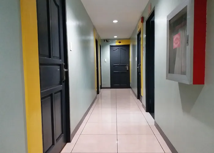 Leesons Residences Hotel