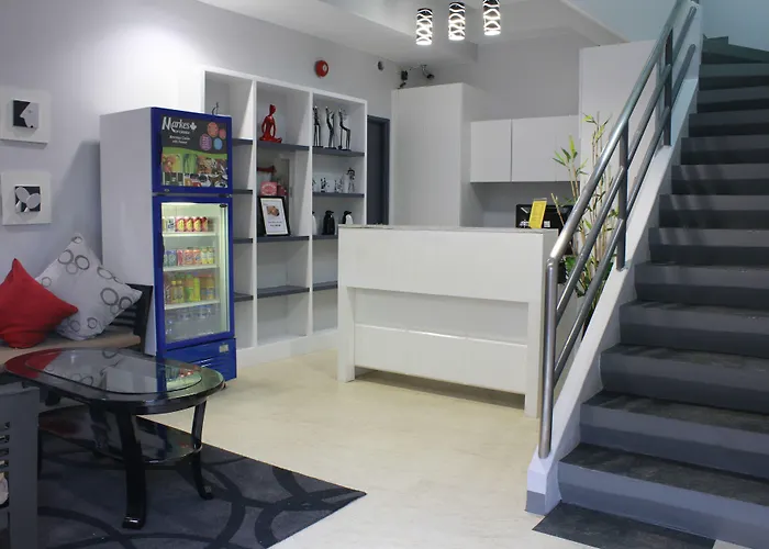 Leesons Residences Hotel