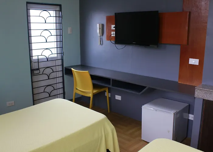 Leesons Residences Hotel Manila