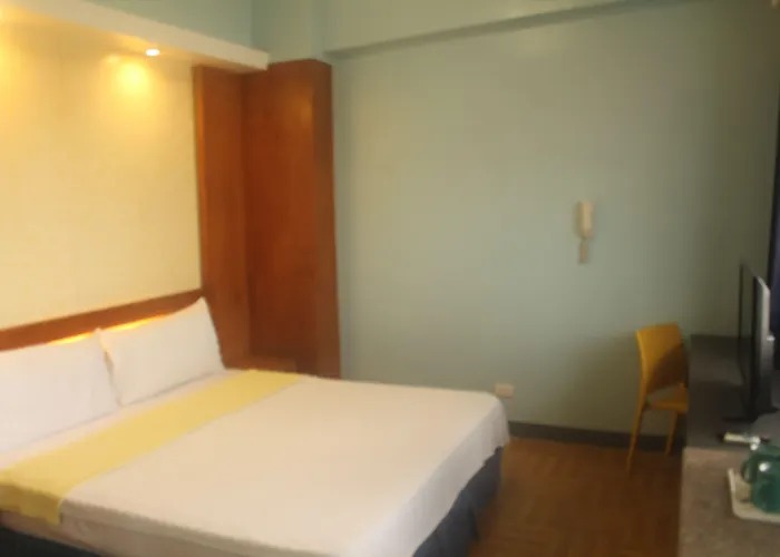 Leesons Residences Manila