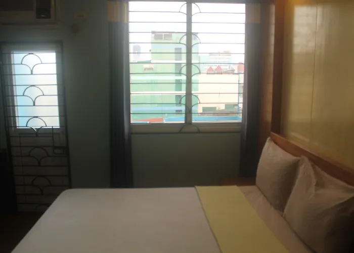 Leesons Residences Hotel Manila
