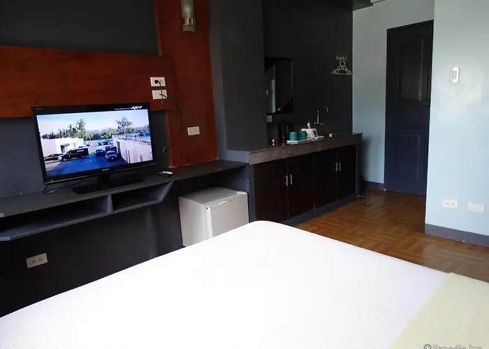 Hotel Leesons Residences Manila