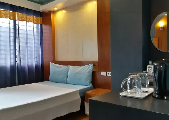 Leesons Residences Hotel Manila