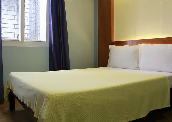 Leesons Residences Hotel 2*